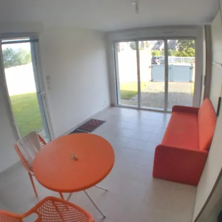Apartment Avec Jardin A Proximite! *